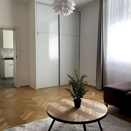 Zehnhaus Apartment Pressburg